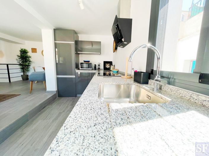 Image No.14-2 Bed Townhouse for sale