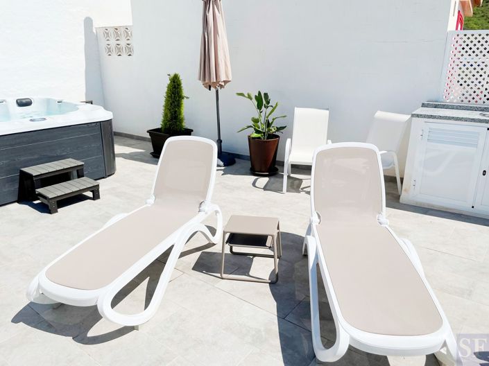 Image No.18-2 Bed Townhouse for sale