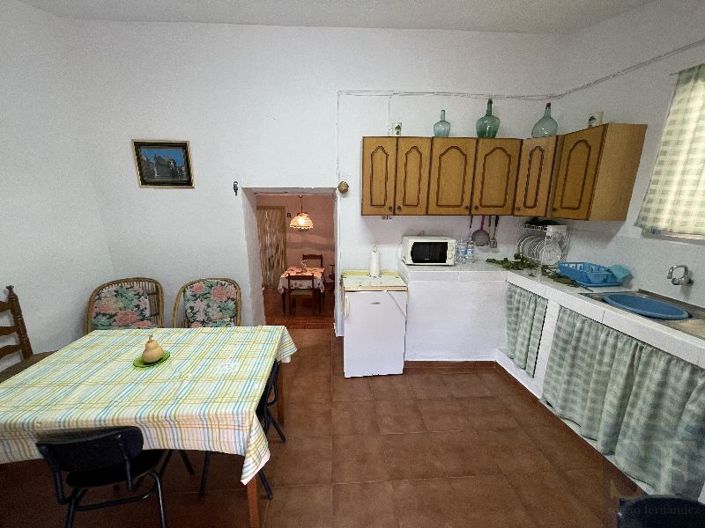 Image No.3-4 Bed Villa for sale