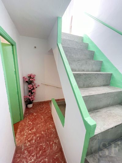 Image No.9-2 Bed Townhouse for sale