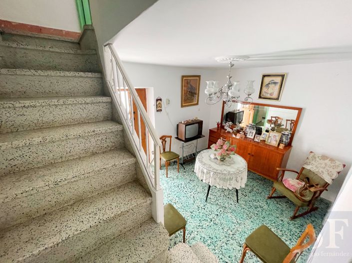 Image No.16-2 Bed Townhouse for sale