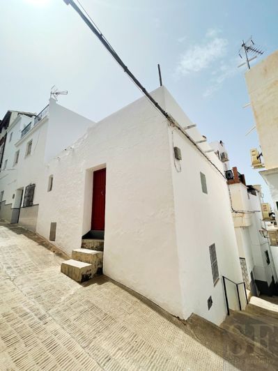 Image No.2-2 Bed Townhouse for sale