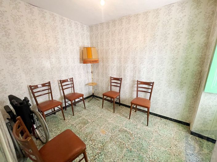 Image No.5-2 Bed Townhouse for sale