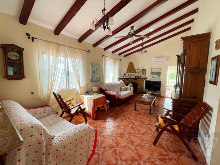 Image No.2-4 Bed Villa for sale