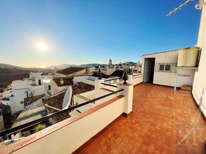 Image No.16-4 Bed Townhouse for sale