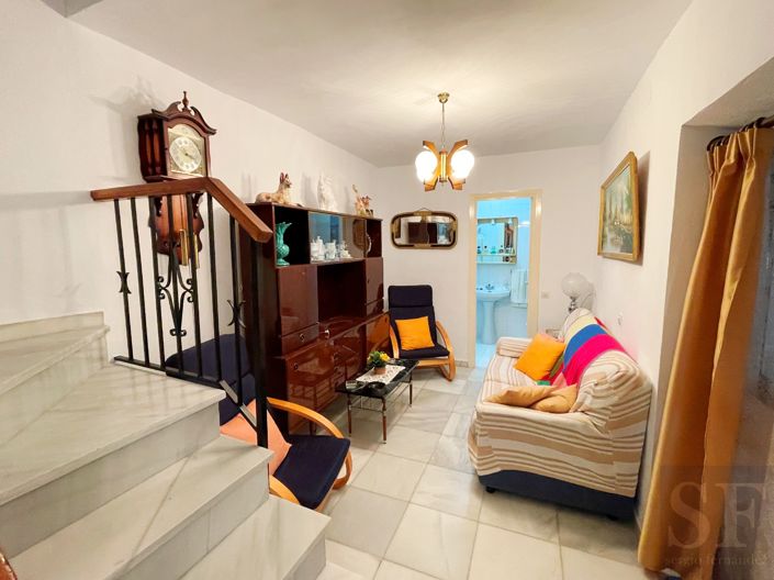 Image No.2-4 Bed Townhouse for sale