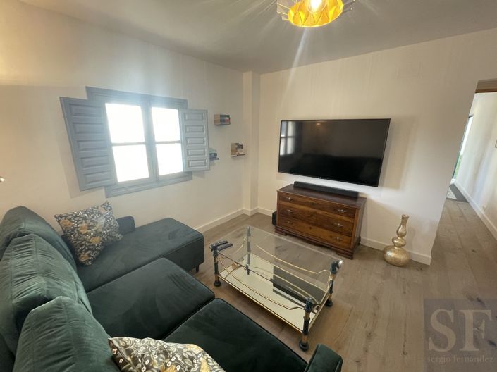 Image No.8-2 Bed Townhouse for sale