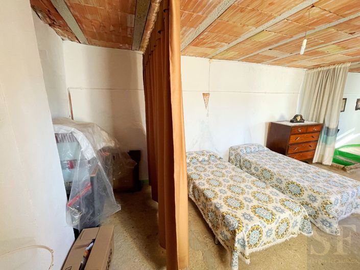 Image No.13-3 Bed Townhouse for sale