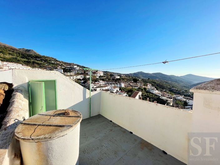 Image No.14-3 Bed Townhouse for sale