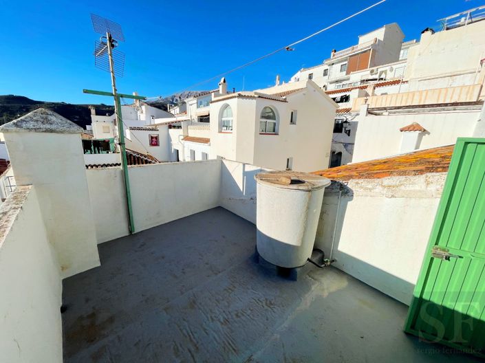 Image No.15-3 Bed Townhouse for sale