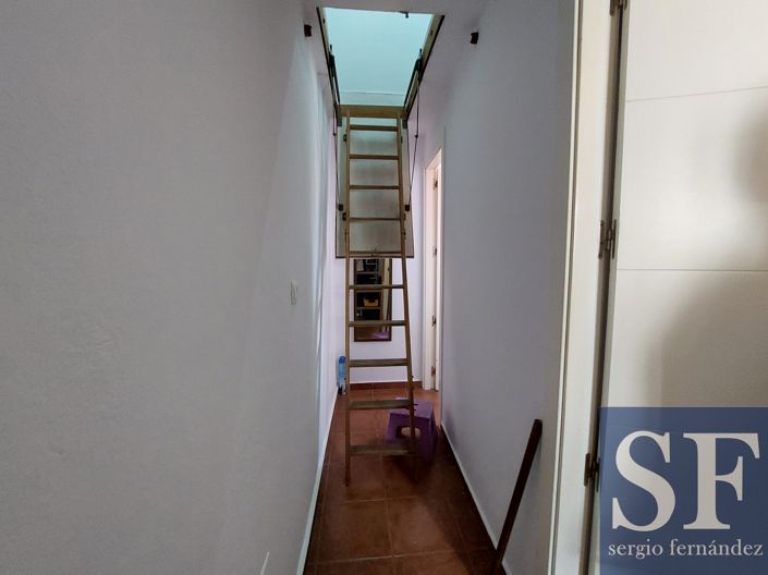 Image No.12-4 Bed Townhouse for sale