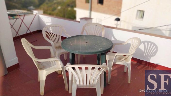 Image No.15-4 Bed Townhouse for sale