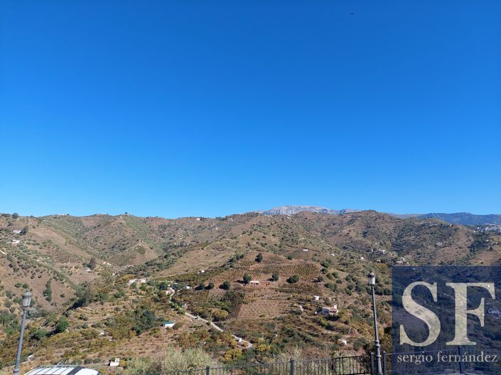 Image No.18-4 Bed Townhouse for sale