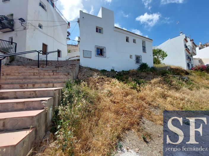 Image No.19-4 Bed Townhouse for sale