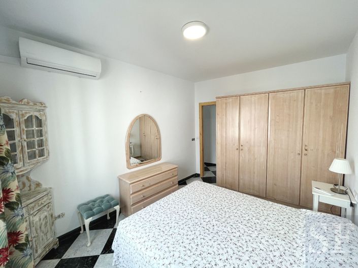 Image No.10-2 Bed Townhouse for sale