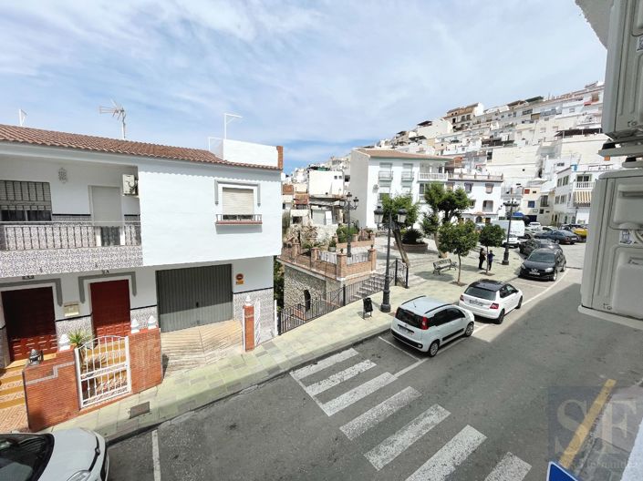 Image No.17-2 Bed Townhouse for sale