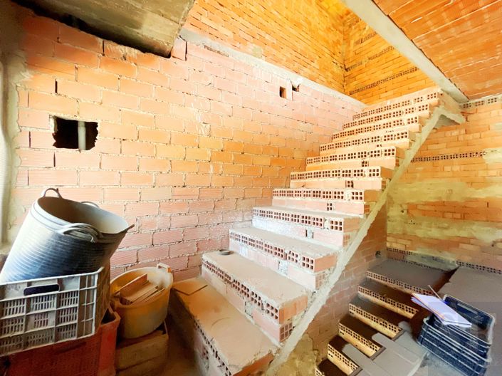 Image No.11-3 Bed Townhouse for sale