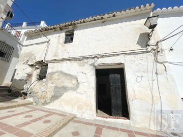 1 - Sayalonga, Townhouse