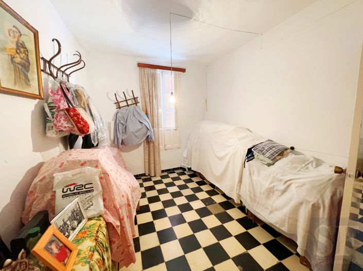 Image No.13-4 Bed Townhouse for sale