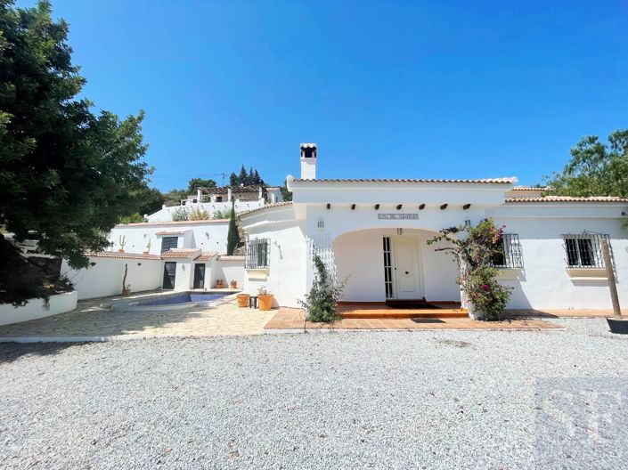 Image No.1-5 Bed Villa for sale