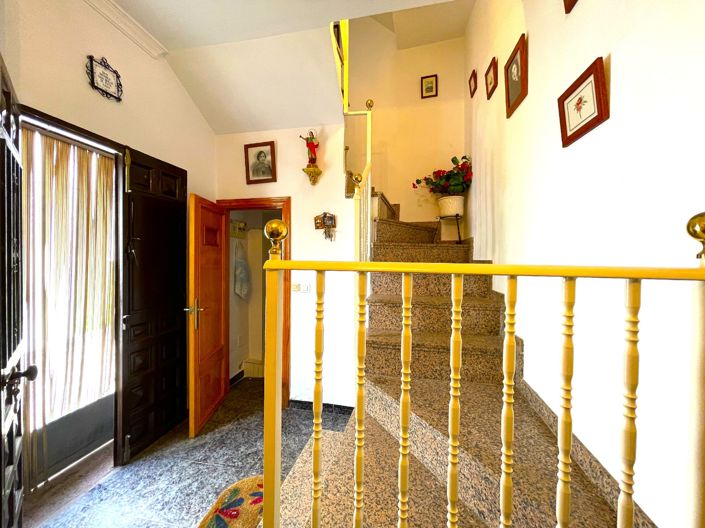 Image No.2-3 Bed Townhouse for sale