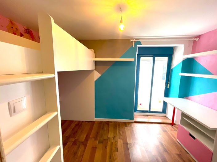 Image No.10-5 Bed Townhouse for sale