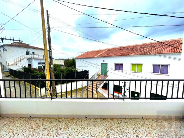 Image No.17-5 Bed Townhouse for sale