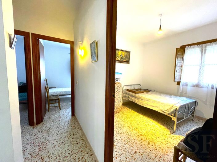 Image No.9-5 Bed Townhouse for sale