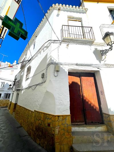 Image No.2-Maison de ville de 7 chambres à vendre à Cómpeta