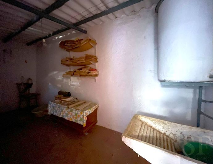 Image No.13-5 Bed Townhouse for sale