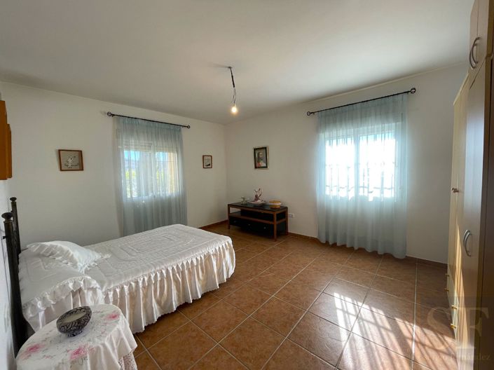 Image No.8-3 Bed Villa for sale