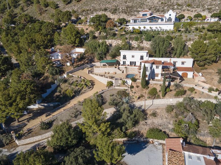 Image No.1-5 Bed Villa for sale