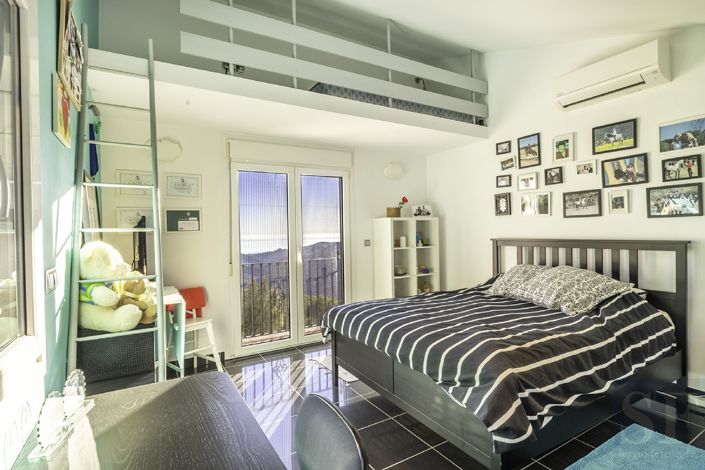 Image No.11-5 Bed Villa for sale