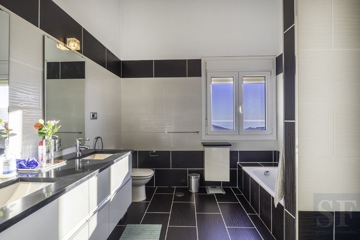 Image No.12-5 Bed Villa for sale