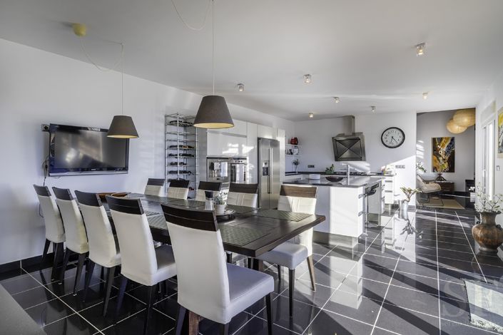 Image No.5-5 Bed Villa for sale