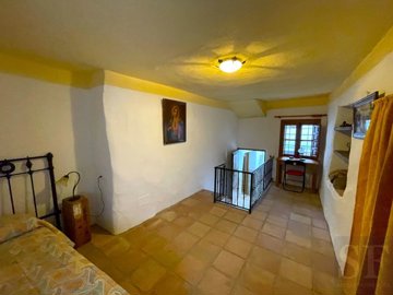 th1205-12