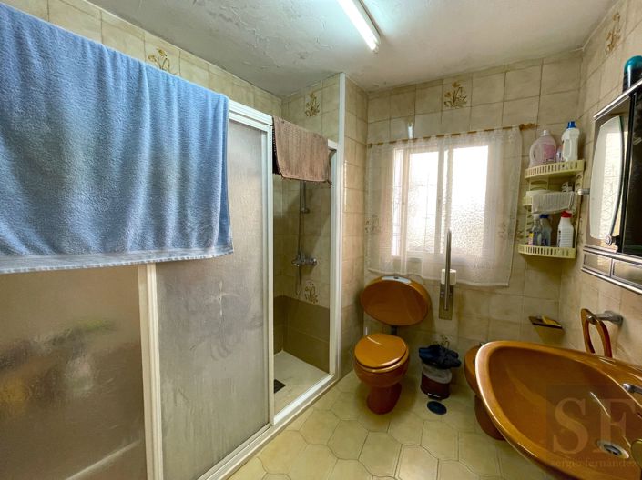 Image No.9-7 Bed Townhouse for sale