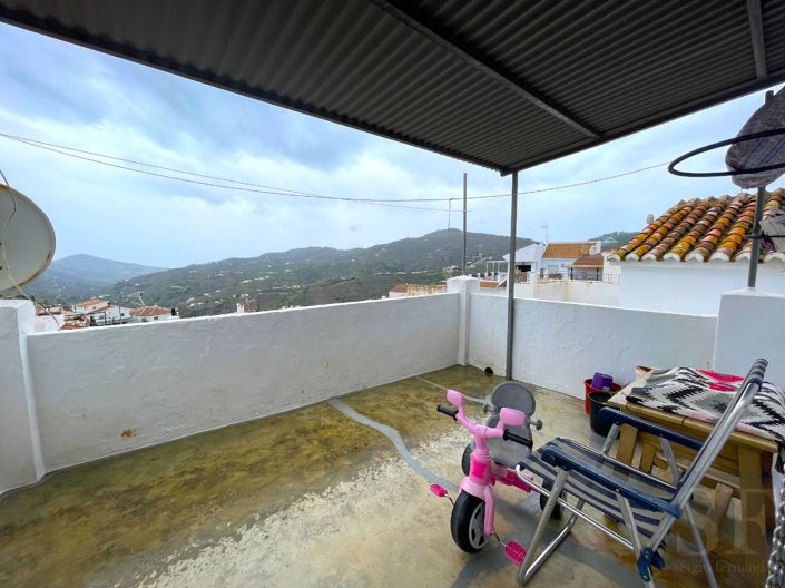 Image No.10-3 Bed Townhouse for sale