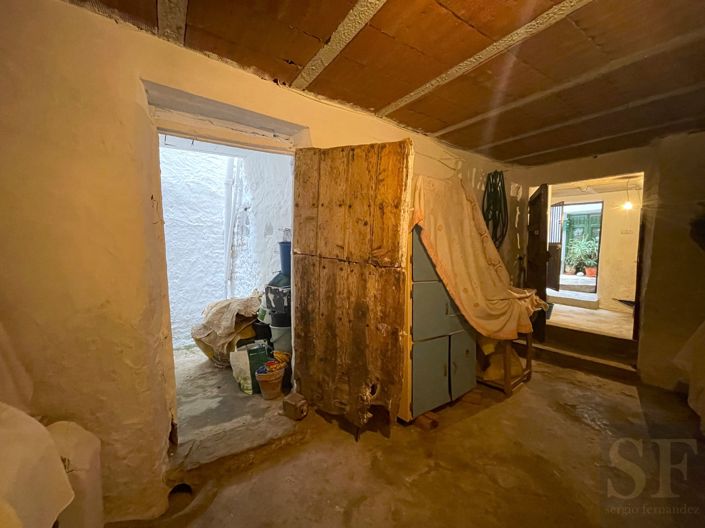 Image No.18-3 Bed Townhouse for sale