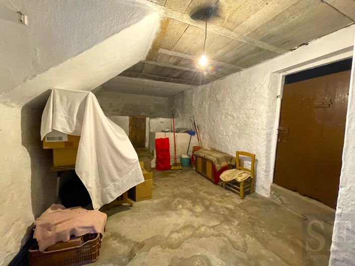 Image No.19-3 Bed Townhouse for sale