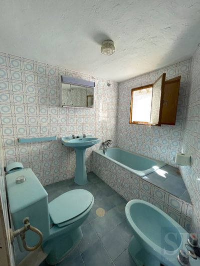 Image No.13-2 Bed Townhouse for sale