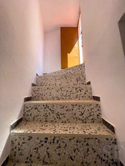 Image No.14-2 Bed Townhouse for sale