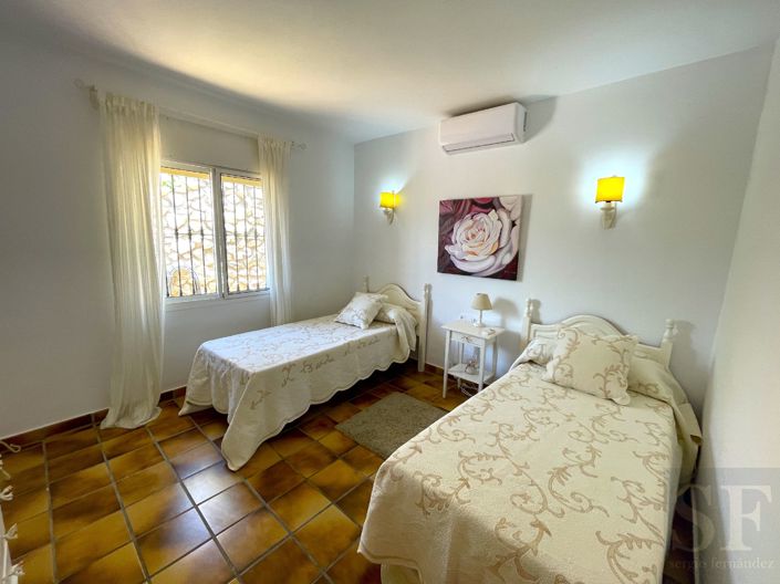 Image No.10-2 Bed Villa for sale