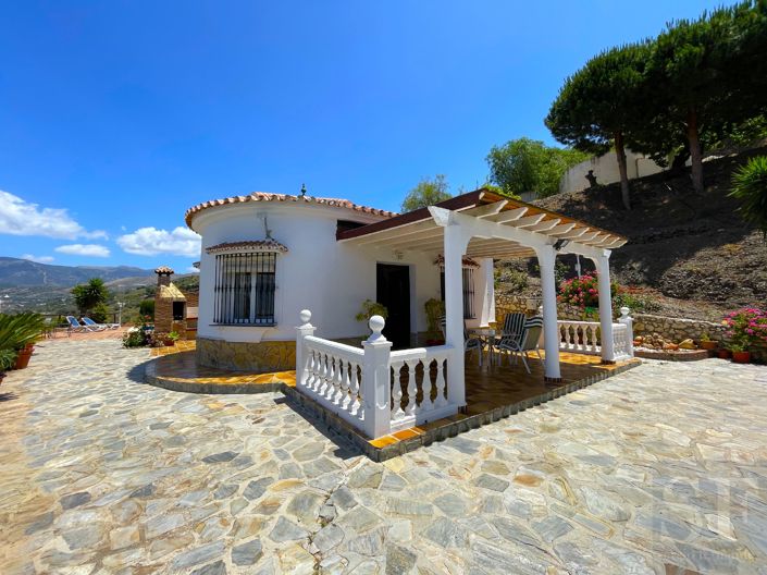 Image No.2-2 Bed Villa for sale