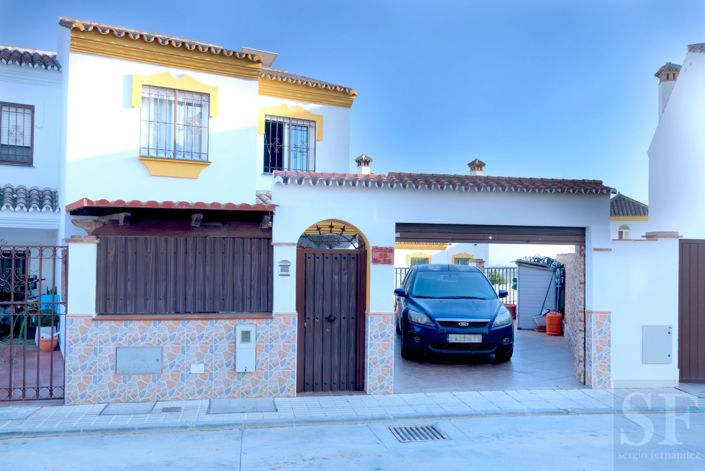 Image No.1-Villa de 3 chambres à vendre à Torre del Mar