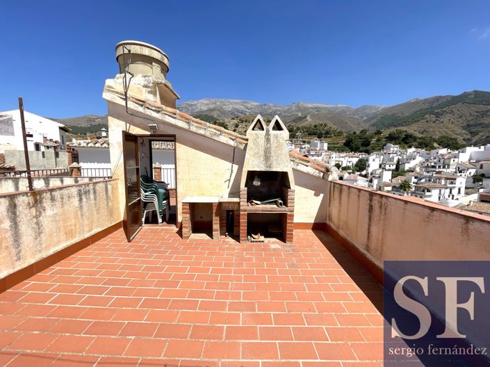 Image No.11-3 Bed Townhouse for sale