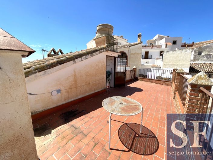 Image No.13-3 Bed Townhouse for sale