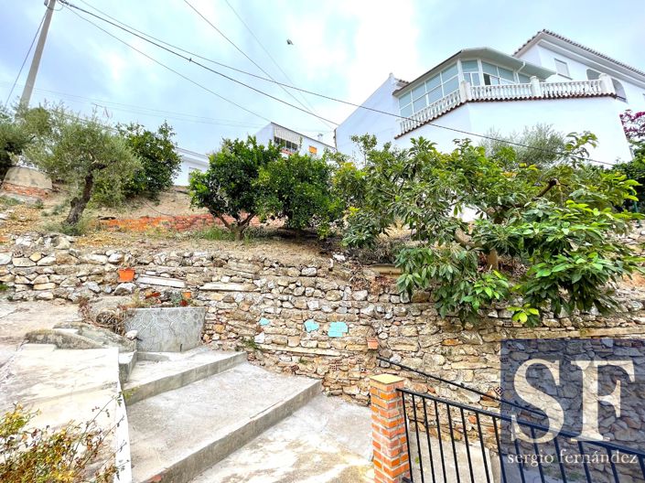 Image No.16-8 Bed Townhouse for sale