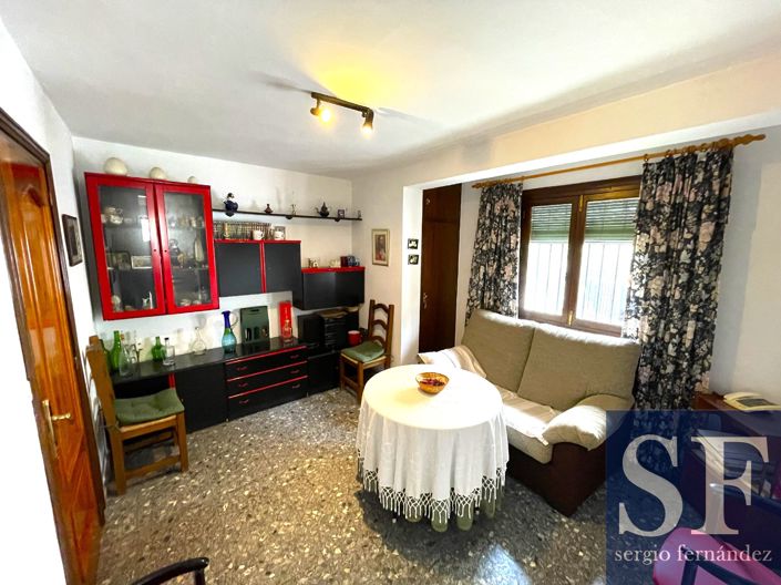 Image No.4-8 Bed Townhouse for sale