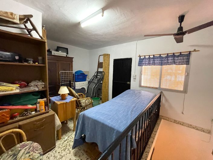 Image No.9-2 Bed Townhouse for sale